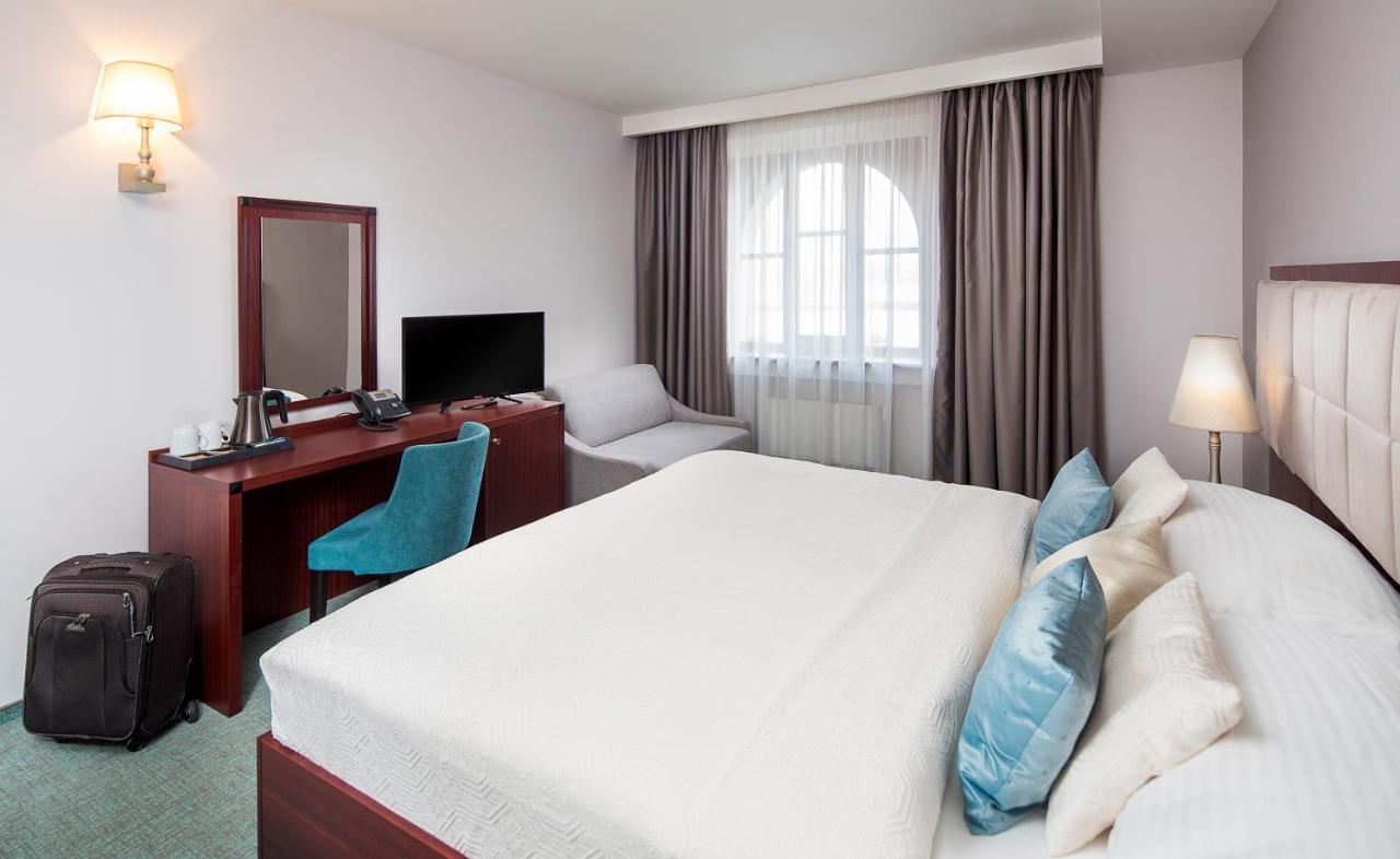 רוז'ומברוק Hotel Kultura מראה חיצוני תמונה