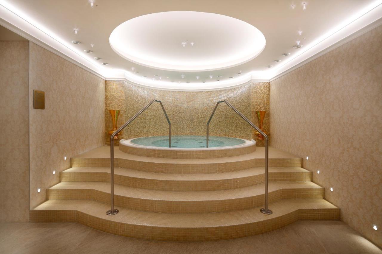 רוז'ומברוק Hotel Kultura מראה חיצוני תמונה