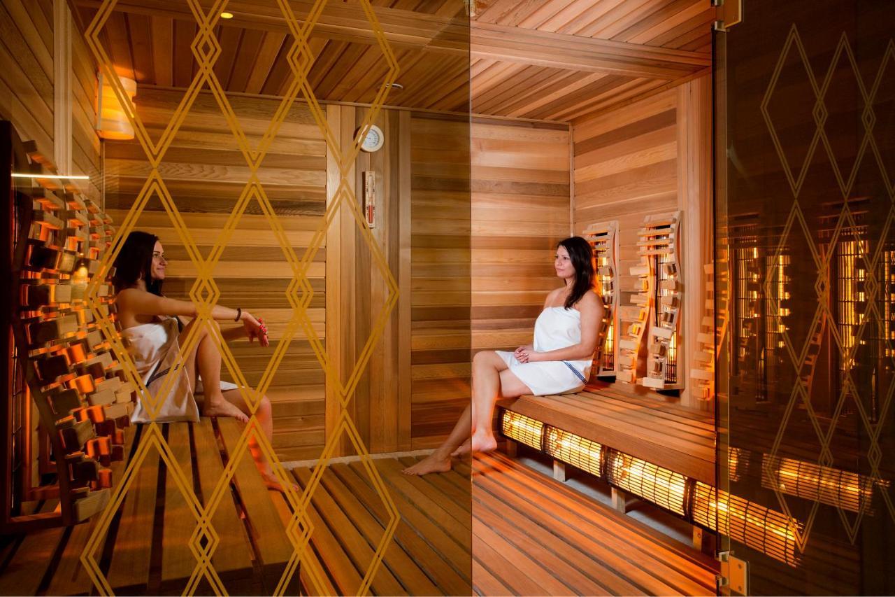 רוז'ומברוק Hotel Kultura מראה חיצוני תמונה