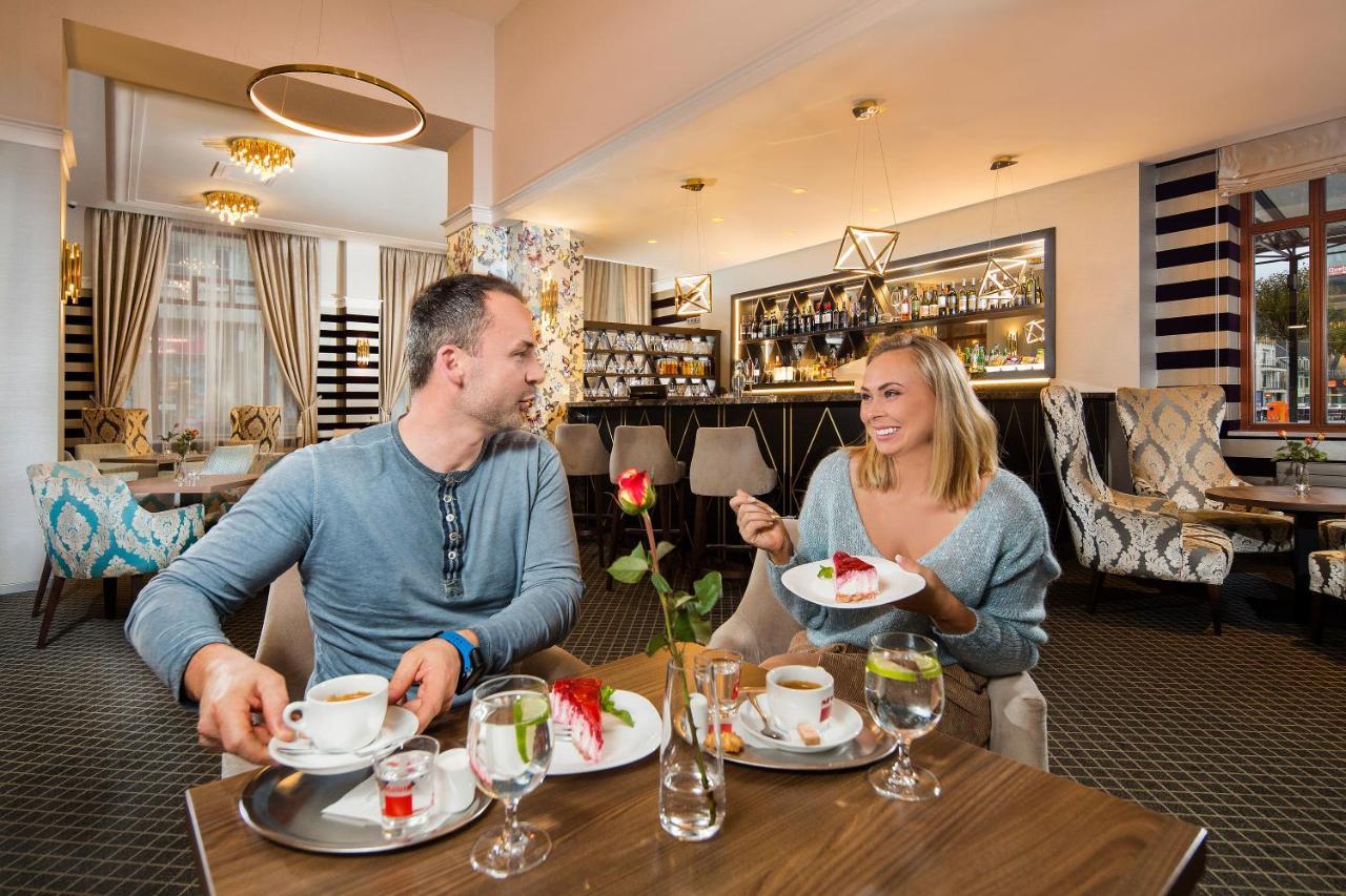 רוז'ומברוק Hotel Kultura מראה חיצוני תמונה