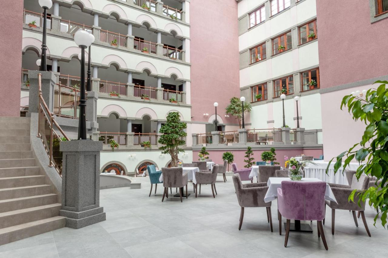 רוז'ומברוק Hotel Kultura מראה חיצוני תמונה