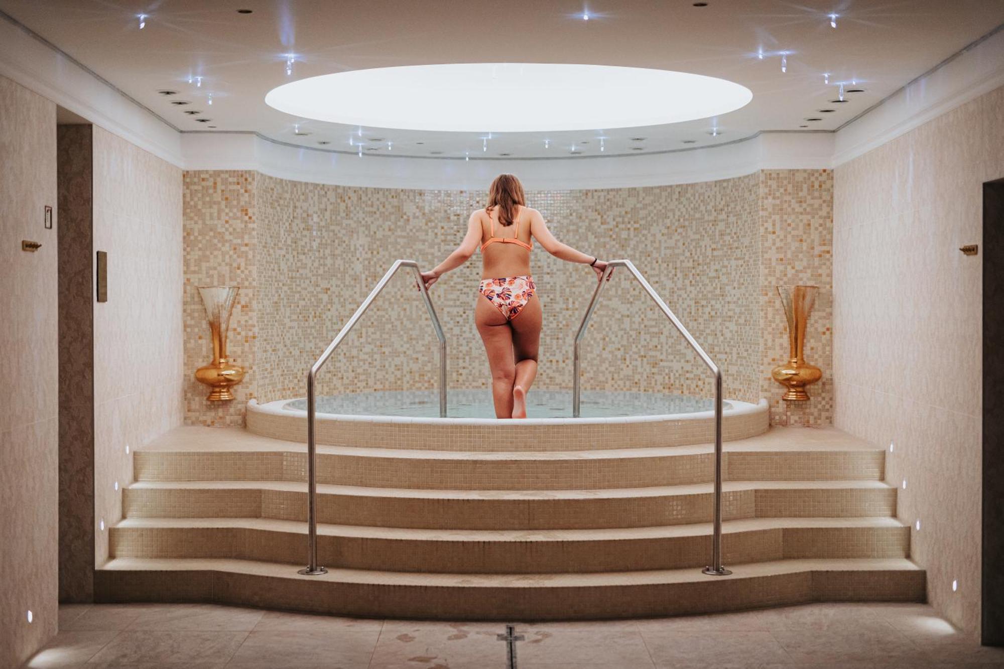 רוז'ומברוק Hotel Kultura מראה חיצוני תמונה