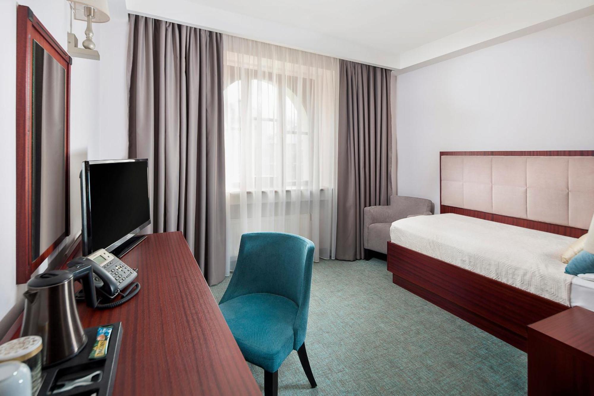 רוז'ומברוק Hotel Kultura מראה חיצוני תמונה